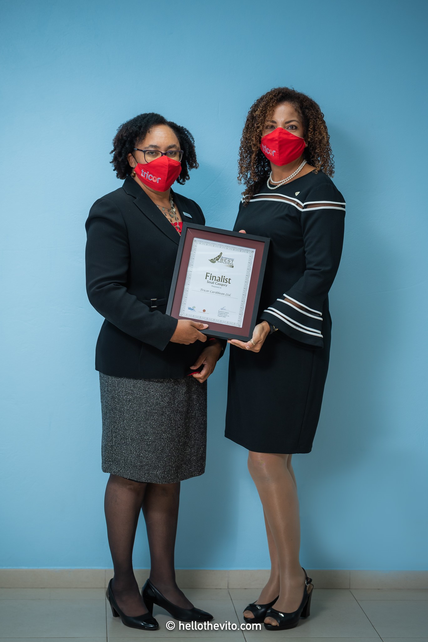 Cyrlene Odle and Connie Smith with Certificate of Participation