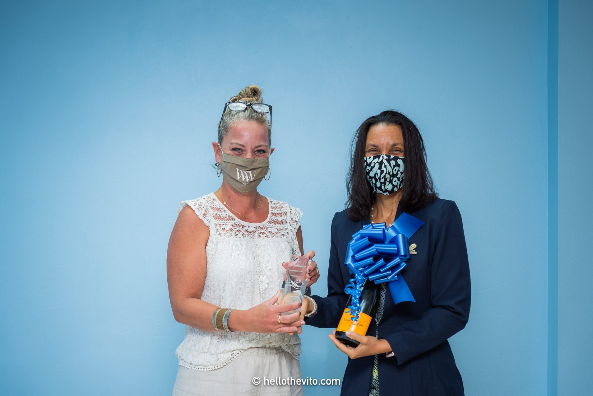 Laura Husbands presenting Karen at Walker World with the Most Improved Award